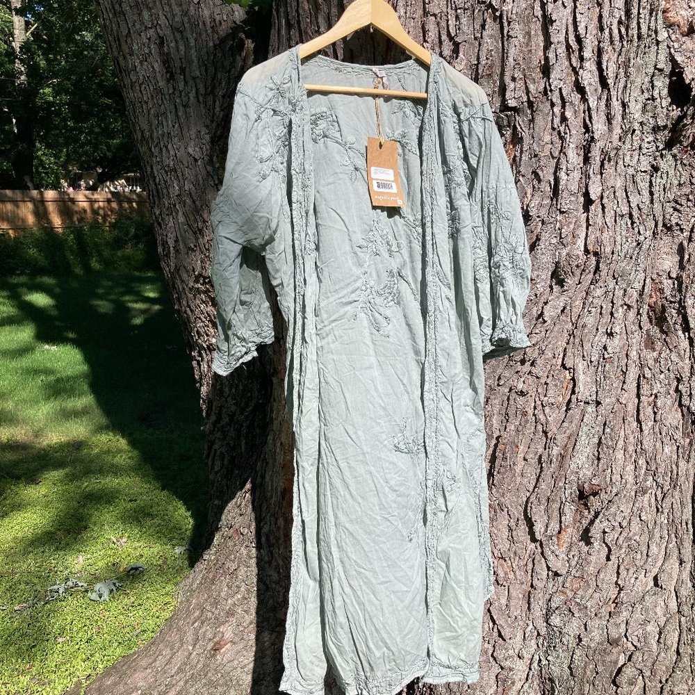 MAGNOLIA PEARL Cotton Embroidered Kimono